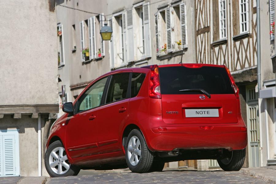  Nissan Note 2009 года  (фото 36 из 78)